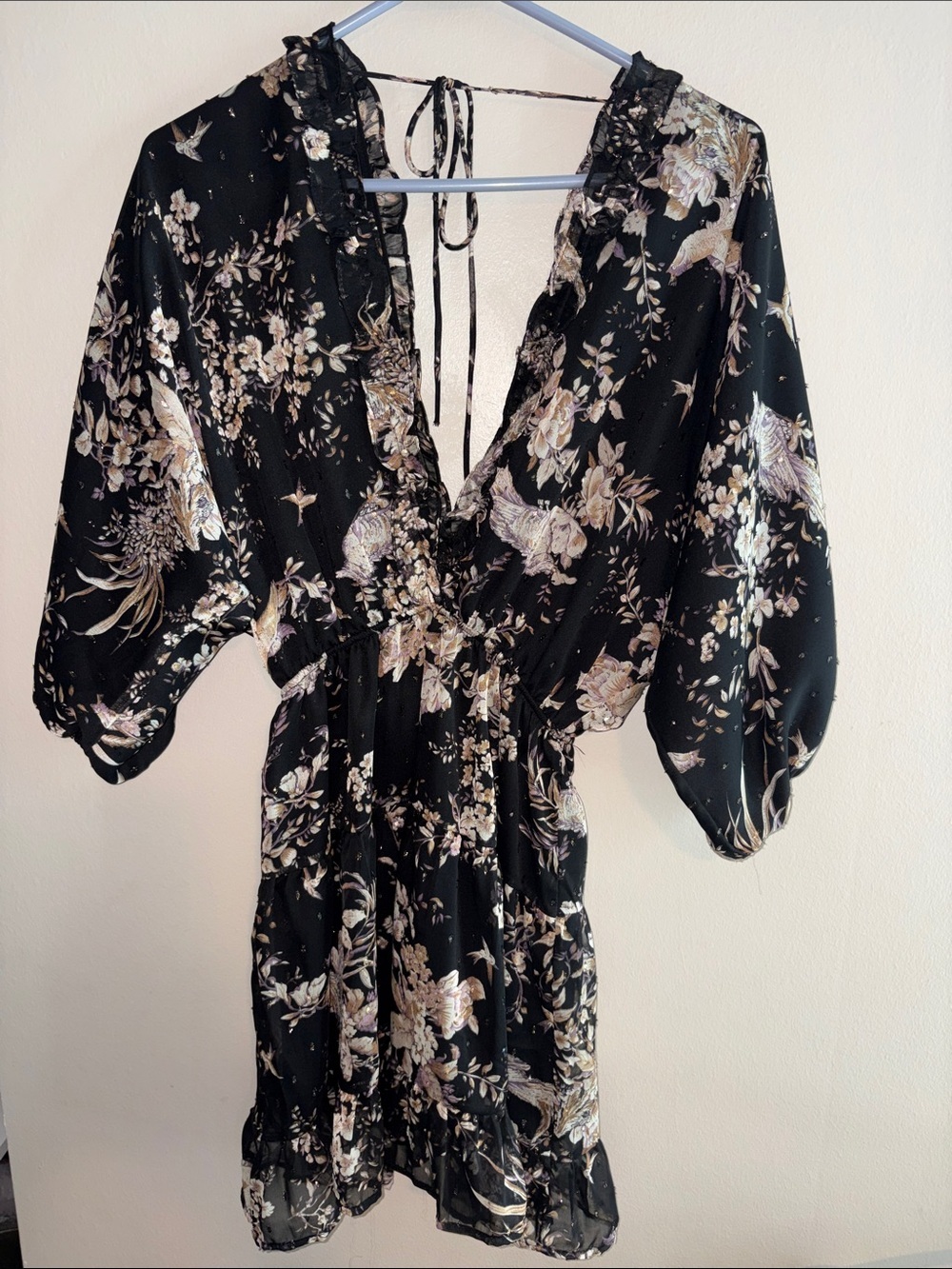 Vici - Floral Tiered Mini Dress with Ruffle V-Neck
Spring Wedding Guest